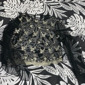 Luxe shear black top